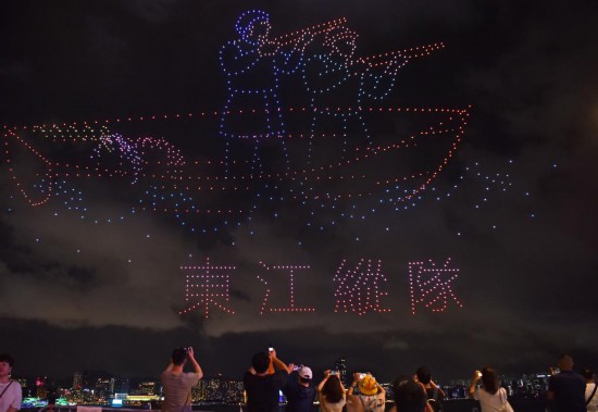   8月30日拍摄的无人机汇演现场。新华社记者 陈铎 摄