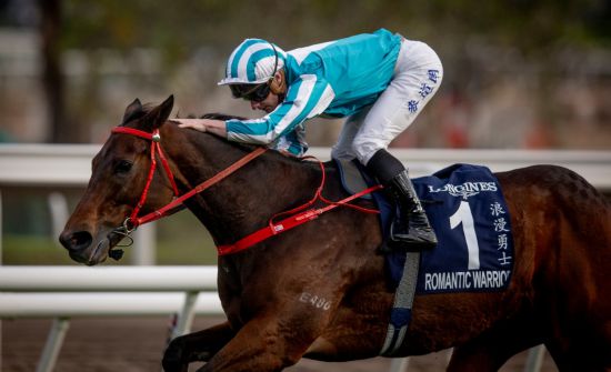 　　“浪漫勇士”在比赛中。